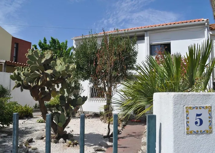 F! Lisbon Guest House